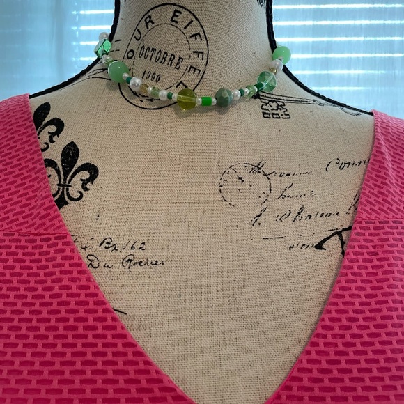 💚 Green Choker - Upcycled from Vintage Beads - Picture 6 of 6